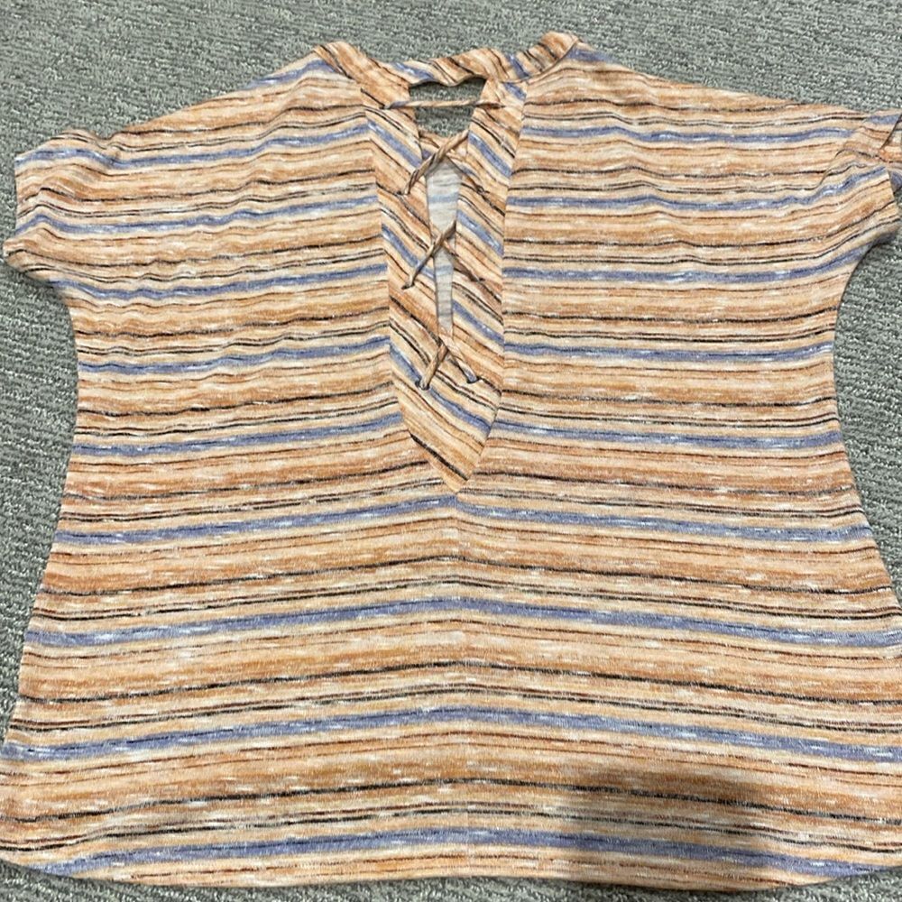Buckle blouse - Picture 2 of 3